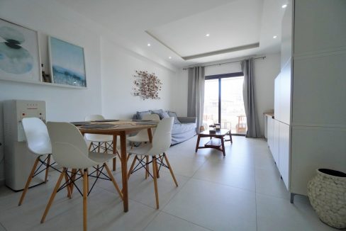 794877-apartment-for-sale-in-larnaka-finikoudes_orig
