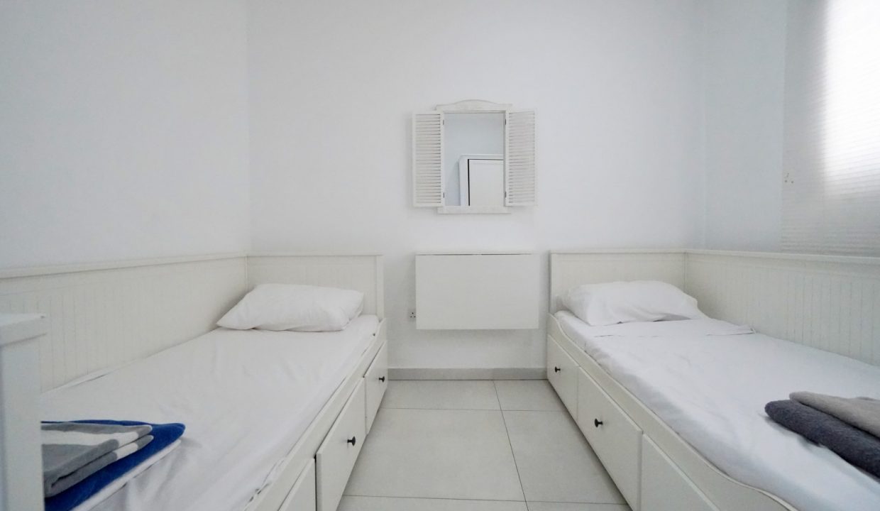 794882-apartment-for-sale-in-larnaka-finikoudes_orig