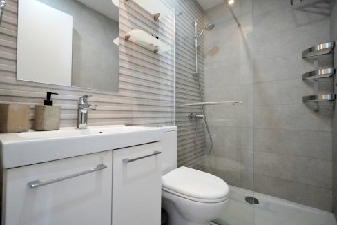 794887-apartment-for-sale-in-larnaka-finikoudes_orig