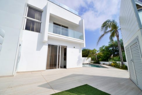 804687-detached-villa-for-sale-in-konnos_orig